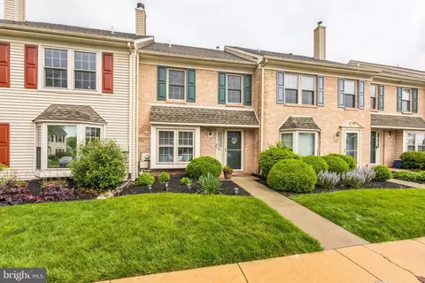 208 Pinetree Ct, Pottstown, PA 19464