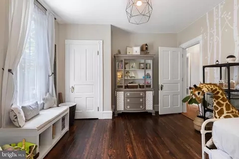 Entry Way - 313 Maple Ave, Wyncote, PA 19095 photo 11 of 12