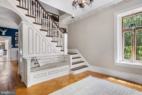 Entry Way - 313 Maple Ave, Wyncote, PA 19095 photo 4 of 12