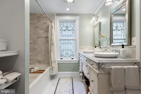 Bath - 313 Maple Ave, Wyncote, PA 19095 photo 3 of 5