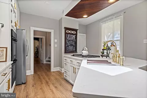 Kitchen - 313 Maple Ave, Wyncote, PA 19095 photo 4 of 5