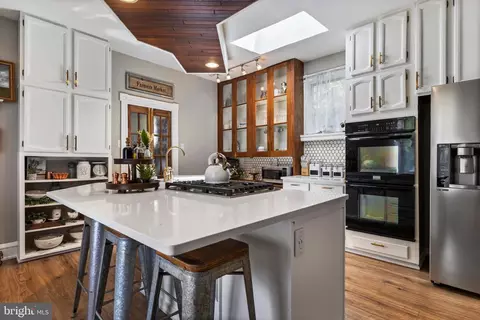 Kitchen - 313 Maple Ave, Wyncote, PA 19095 photo 2 of 5