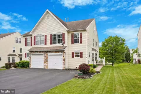 227 W 6th St, East Greenville, PA 18041