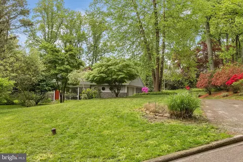414 Sharon Dr, Wayne, PA 19087 photo 3