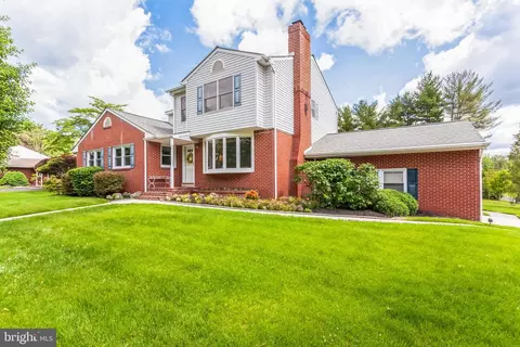 2001 Ardin Dr, Eagleville, PA 19403
