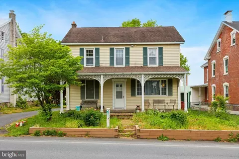1806 Hoffmansville Rd, Sassamansville, PA 19472