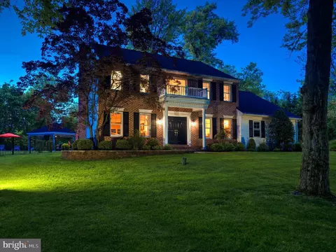 13 Brandon Cir, Phoenixville, PA 19460