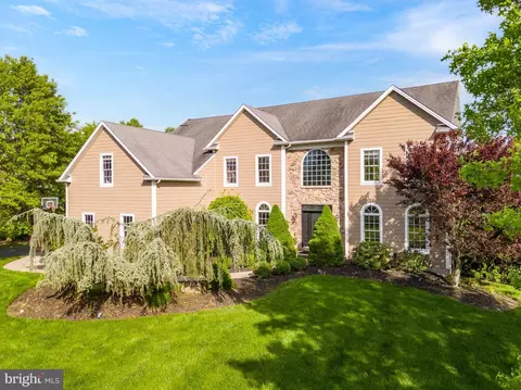 382 Summerfield Ct, Ambler, PA 19002
