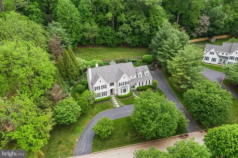 View/Area - 600 Narcisi Ln, Wayne, PA 19087 photo 1 of 6