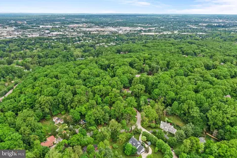 View/Area - 600 Narcisi Ln, Wayne, PA 19087 photo 4 of 6