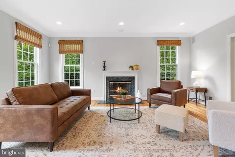 Living - 600 Narcisi Ln, Wayne, PA 19087 photo 1 of 5