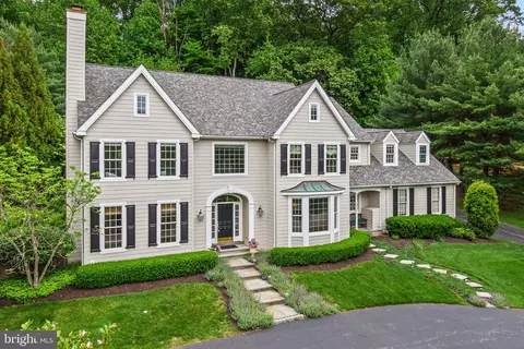 Exterior - 600 Narcisi Ln, Wayne, PA 19087 photo 2 of 11