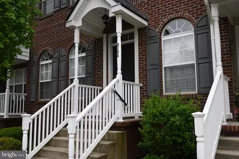 2104 Danville Dr, Pennsburg, PA 18073