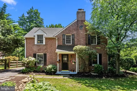 511 Beaver Rd, Glenside, PA 19038