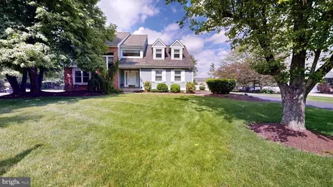 102 Rose Twig Ln, North Wales, PA 19454