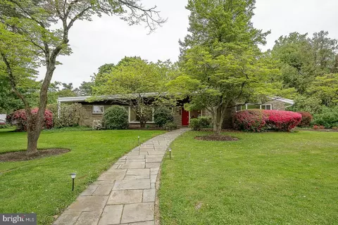 810 Margo Ln, Penn Valley, PA 19072