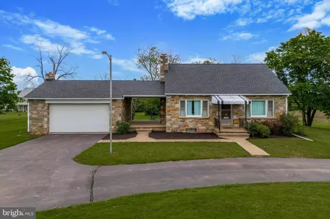 1422 Old Skippack Rd, Harleysville, PA 19438