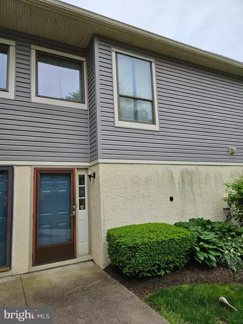 72 Ember Ln, Horsham, PA 19044