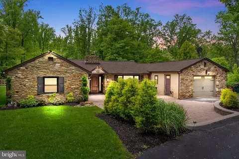 2330 Huntingdon Rd, Huntingdon Valley, PA 19006