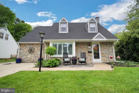 410 Lorraine Ave, Oreland, PA 19075