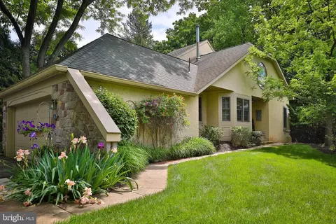 4 Linden Dr #35-1, Elkins Park, PA 19027
