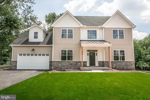 218 Lauman Ave, Trooper, PA 19403