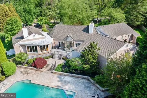 1712 Washington Ln, Meadowbrook, PA 19046