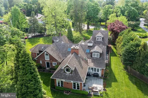 1515 Spring Mill Ln, Villanova, PA 19085
