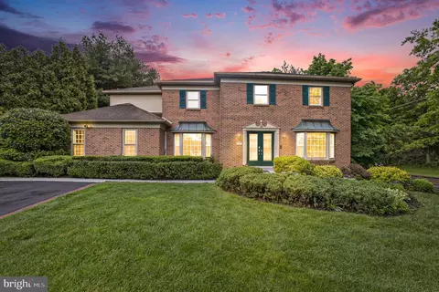 1989 Armstrong Dr, Lansdale, PA 19446