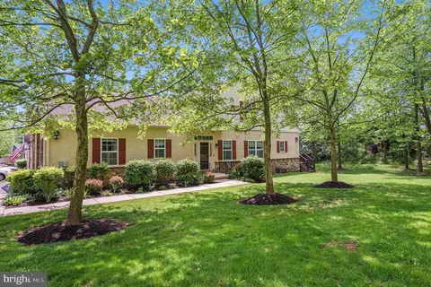 2101 Hidden Meadow Dr, Colmar, PA 18915