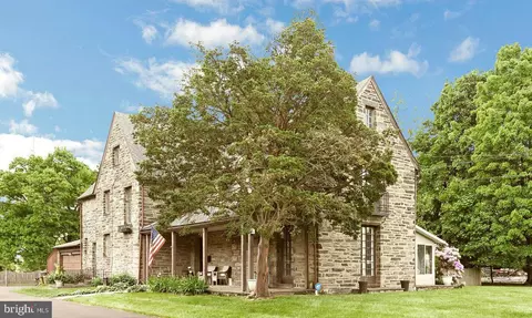1218 E Willow Grv, Wyndmoor, PA 19038