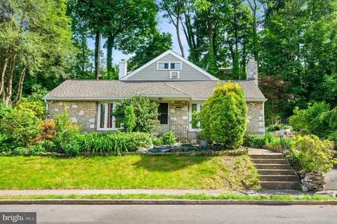 7905 Ivy Ln, Elkins Park, PA 19027