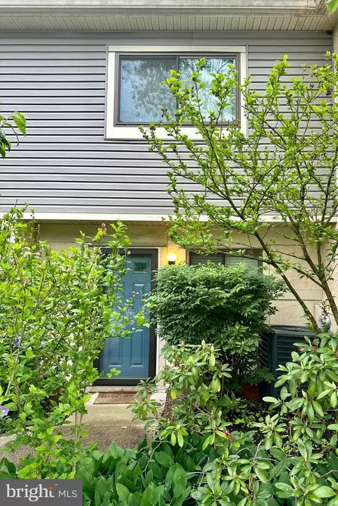 31 Ash Stoker Ln, Horsham, PA 19044