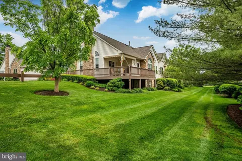 27 Chancery Ct, Souderton, PA 18964