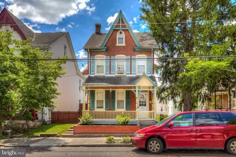 48 E 3rd St, Pottstown, PA 19464