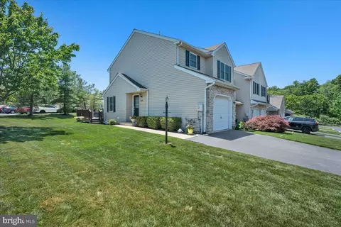 1301 Valley Dr, Lansdale, PA 19446