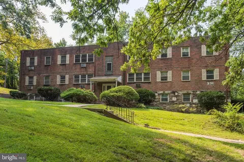 1100 Tyson Ave #B-8, Abington, PA 19001
