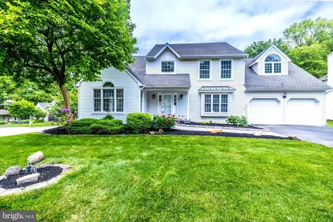 4045 Arbour Cir, Lafayette Hill, PA 19444