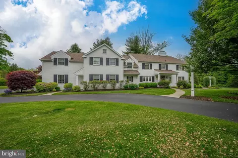 900 Field Ln, Villanova, PA 19085