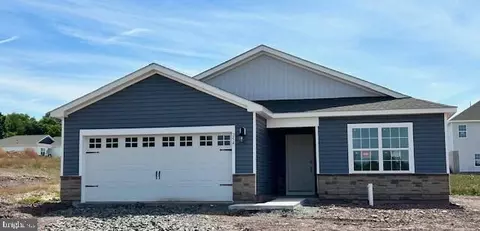 254 Lilly Dr, Pottstown, PA 19464