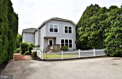 4002 Crescent Ave, Lafayette Hill, PA 19444