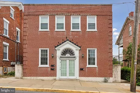 32-34 4th St, Pennsburg, PA 18073