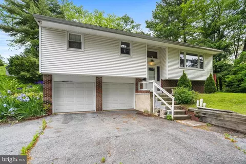 1391 Chestnut Grove Rd, Pottstown, PA 19464