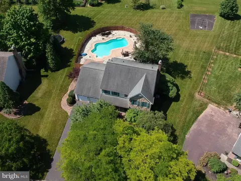 549 Paterno Dr, Harleysville, PA 19438