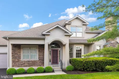 288 Country Club Dr, Telford, PA 18969
