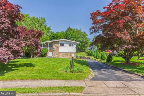 129 Krewson Ln, Cheltenham, PA 19012