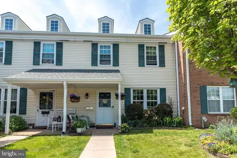 2431 Hillock Ct, Lansdale, PA 19446