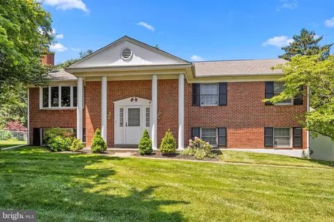 1344 Gantt Dr, Huntingdon Valley, PA 19006