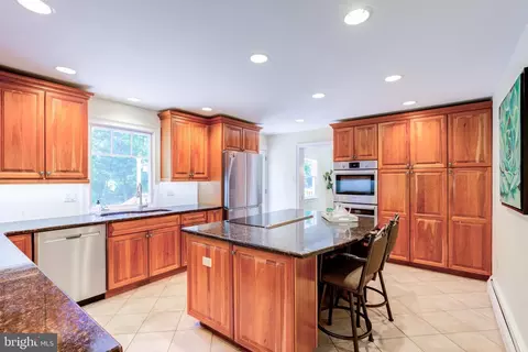 Kitchen - 420 Accomac Rd, Wyncote, PA 19095 photo 4 of 9