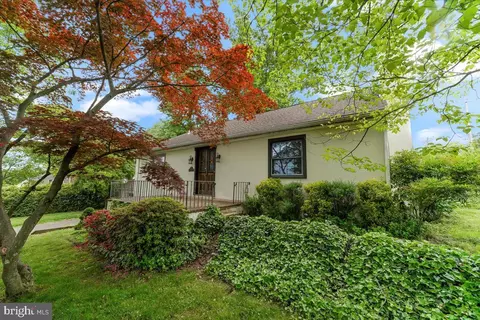 221 Highland Rd, Pottstown, PA 19464
